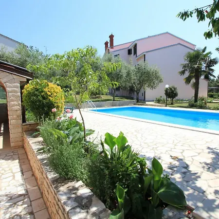 Apartment House Bruno Pula